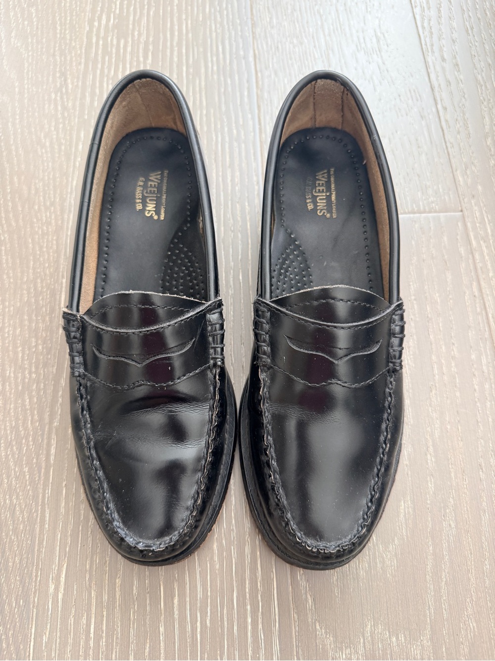 Bass Weejuns Black Penny Loafers size 6/37
